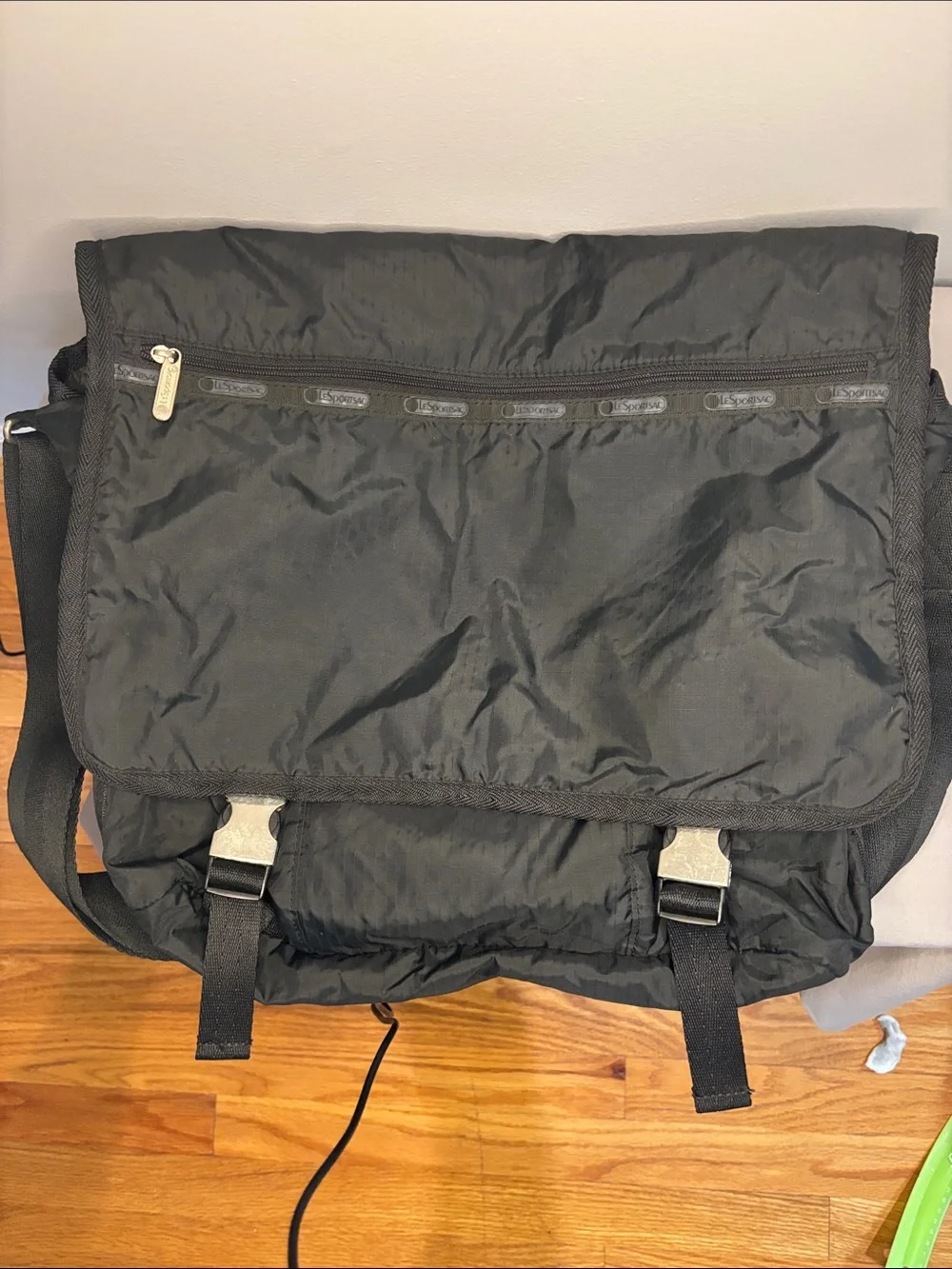 Lesportsac Black Nylon Messenger Crossbody Bag